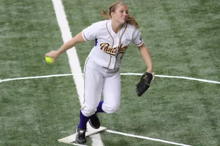 Panthers Sweep Braves With 8-0 Decision