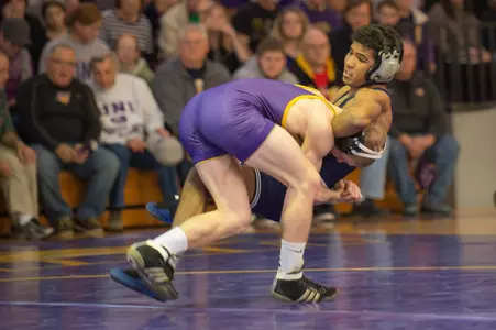 Ohio Edges Out UNI Wrestling 20-18 on the Road