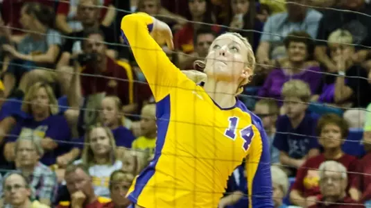 Creighton Rallies Past UNI in Kentucky, 3-2