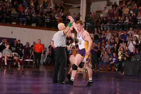 Wrestling Falls Short to No. 6 Virginia Tech, 20-12