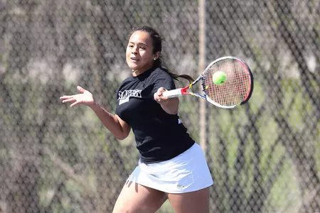 UNI Rallies in Singles to Defeat Evansville, 5-2