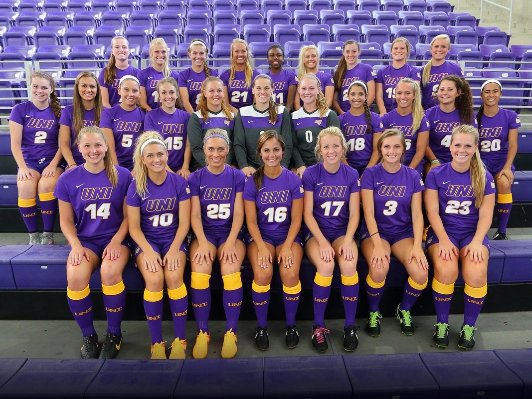UNI_Soccer-2015
