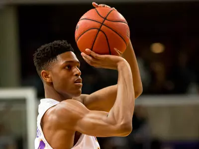 Isaiah Brown
