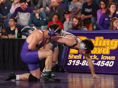 165 – #10 Bryce Steiert (UNI) tech fall Devan Marry (EMU), 20-5 (2:50 RT)