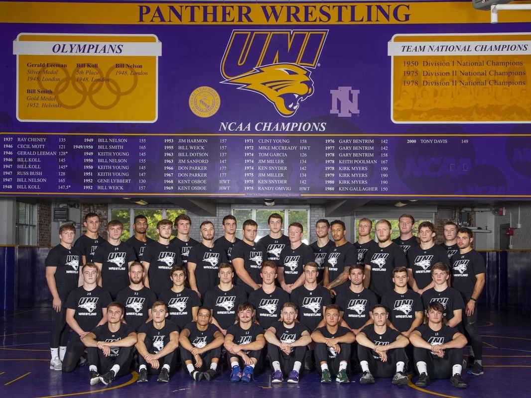 2019 UNI wrestling team photo