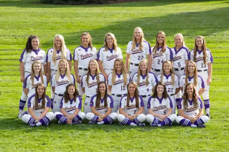 2019 Softball Team Photo