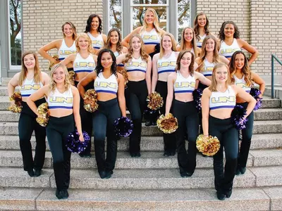 2019 UNI Dance team