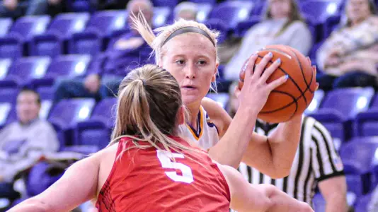 UNI Women's Basketball Tops Bradley.