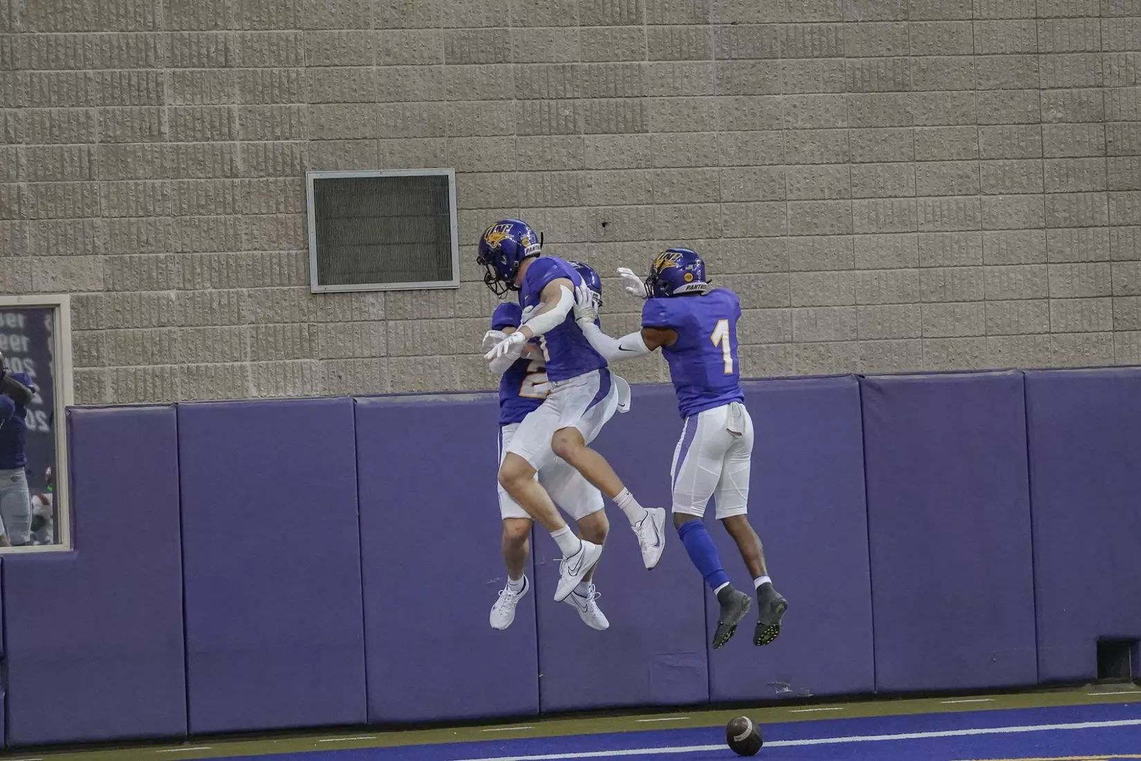 UNI Football