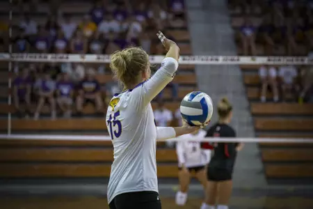 Carly Spies_Serve_2021