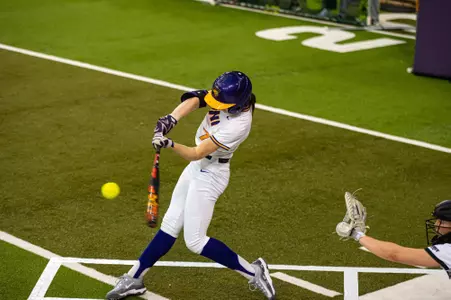Kylee Sanders at UNI-Dome Tournament