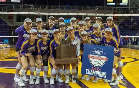 UNI volleyball vs. UIC (2024 MVC Tournament Championship) | Nov. 26, 2024 (Cedar Falls, Iowa)