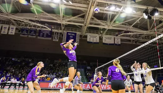 UNI volleyball at Drake | Nov. 20, 2024 (Des Moines, Iowa)