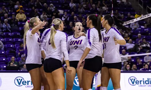 Huddle (2025 vs. UIC)