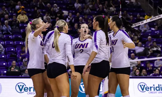 Huddle (2025 vs. UIC)