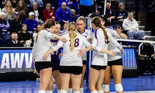 VB Team Huddle (2025 NCAA Tournament vs. Utah)