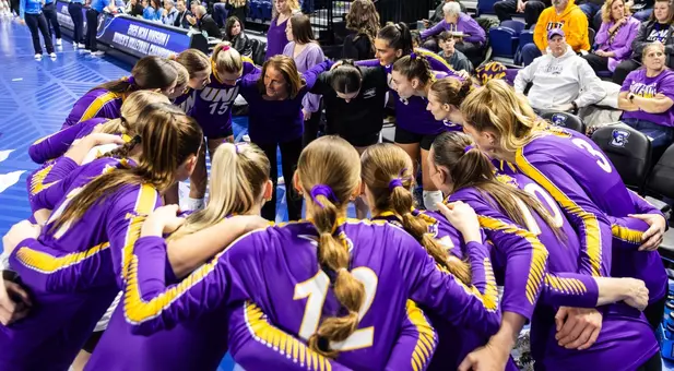 VB Huddle (2025 NCAAs)