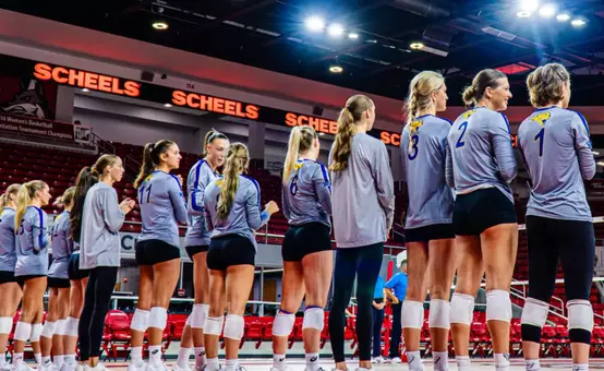 Panther volleyball drops five setter at South Dakota