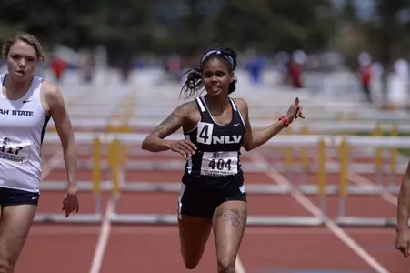 Erin Morris advanded to the quarterfinals of the 100m hurdles after her performance in the prelims Friday.