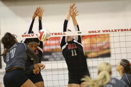 Ceannia Kincade, a member of the Seton Hall Invitational All-Tournament Team, had 10 kills, 15 digs and seven blocks in UNLV's 3-1 win over Seton Hall.