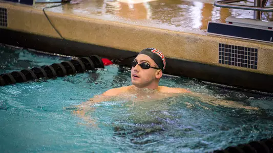 Men's Swimming - Andrew Navarro