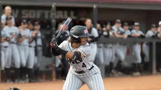 Janyssa Martin batting
