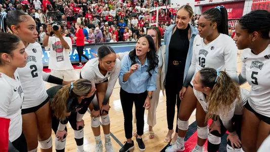 VB Huddle vs Hawaii 2024