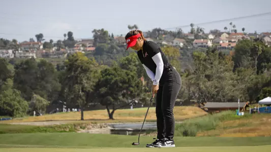 Mayumi Umezu Putting At NCAA Championships