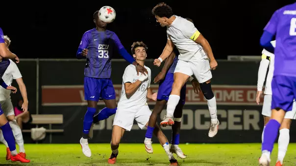 Manolo Vazquez Action Photo