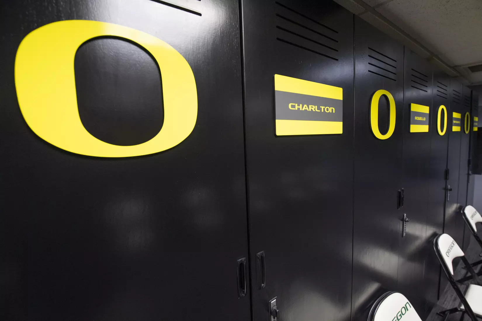 The Oregon Ducks Menâ??s Tennis locker room at Mac Court and the Student Tennis Center in Eugene, Oregon on February 02, 2022 (Isaac Wasserman/ Eric Evans Photography)