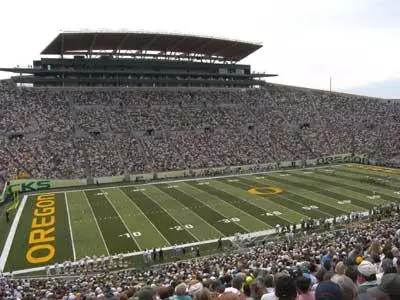 Ducks Announce Football Season Ticket Renewal Info