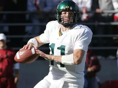 'Green' Team Withstands 'White' Squad Rally to Win Spring Game