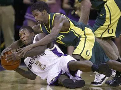 2004-05 MBB Wrap: Ducks Record Fourth Straight Winning Season