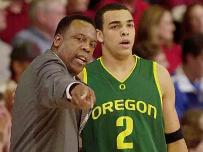 Ducks Head to Los Angeles with Pac-10 Tourney Bid on the Line