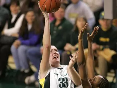 Kraayeveld Receives Region 8 All-America Honors