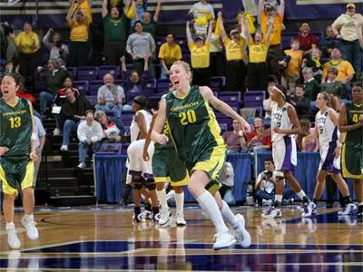 Ducks Meet Bears Monday in NCAA Second Round
