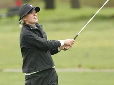 Wenslow & Timpani Lead UO in Women's Golf Spring Opener