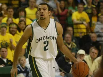 Eyeing NFL, Kent to Forgo Final Season of Basketball