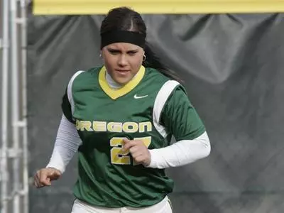 Jennifer Salling Named Pac-10 Softball Player of the Week