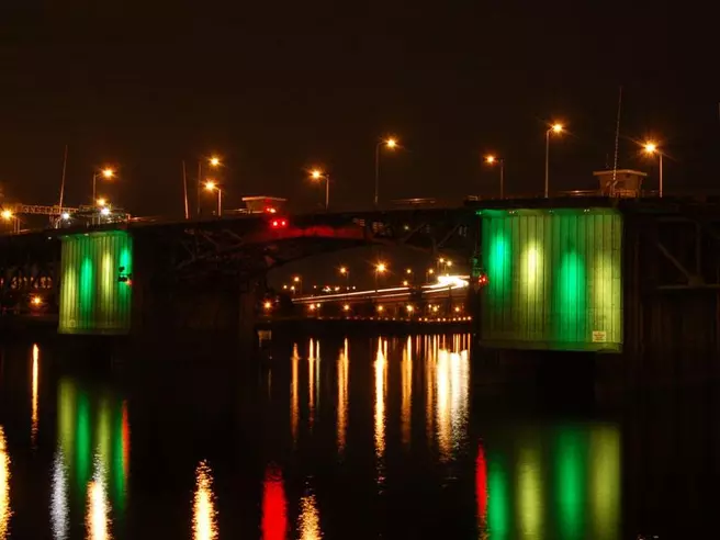 Morrison Bridge Rallies for March Madness