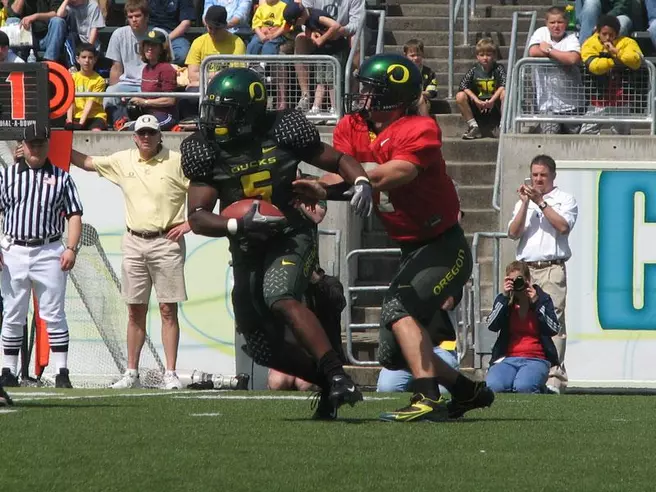 Well Balanced Green Effort Wins Spring Game, 20-6