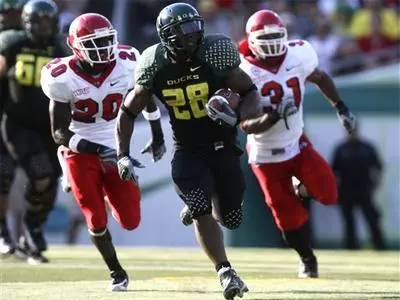 Jonathan Stewart out runs Fresno State