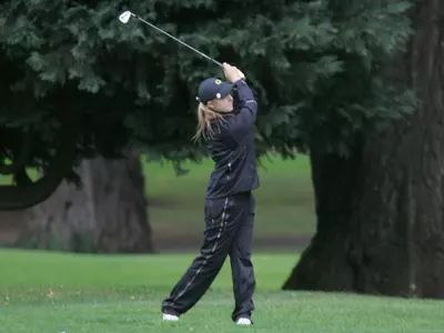 Ashley Edwards, 2008-09 Oregon Golf - Photo by Geoff Thurner, Copyright 2008.