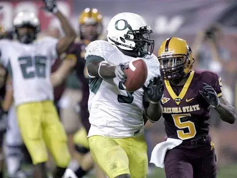 LeGarrette Blount scores a touchdown