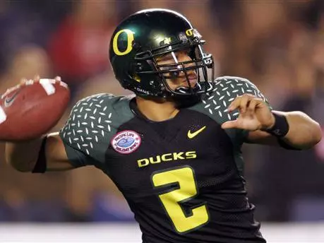 Jeremiah Masoli looks to throw at the Holiday Bowl