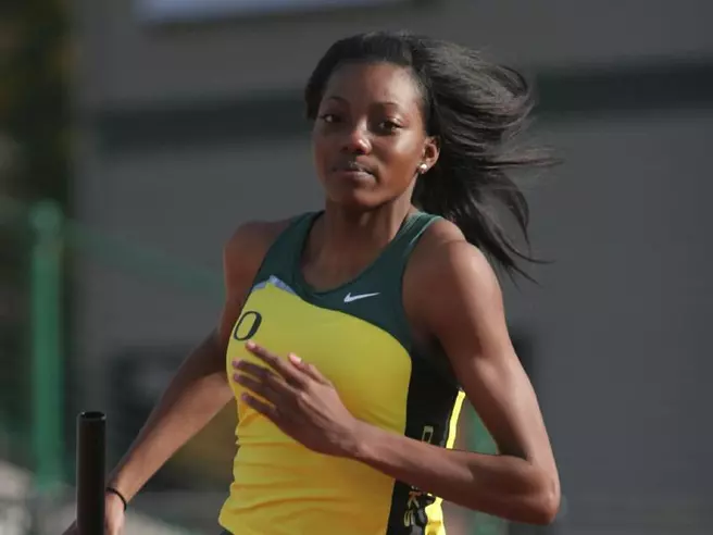 Track & Field Team Splits Between Seattle and Fayetteville This Weekend