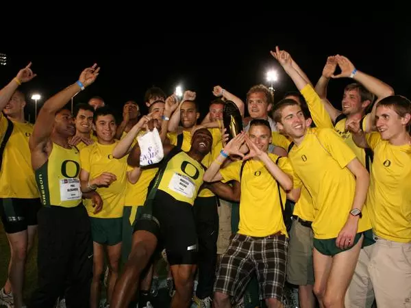 Walker's Pace: Ducks' 2008 Champs and Camara Jones to be Honored