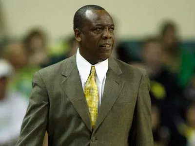 Head coach Ernie Kent