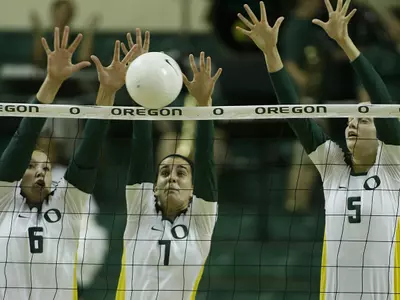 Sonja Newcombe, Nevena Djordjevic, Dana Stephenson, 2009 Oregon Volleyball
