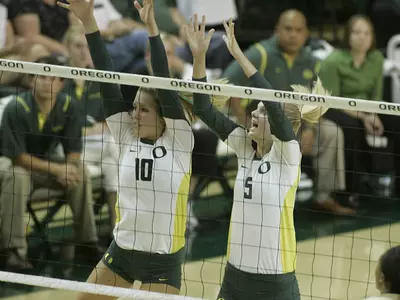 Heather Meyers & Nevena Djordjevic, 2009 Oregon Volleyball
